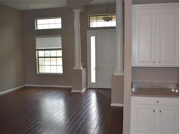 3rd image of 11815 Gilmerton Dr