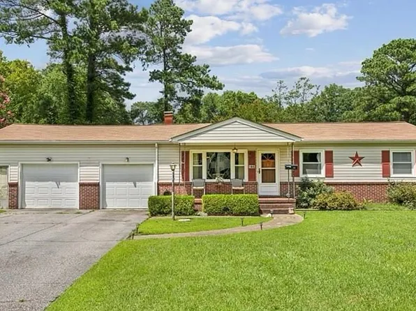 105 Brook Ln, Yorktown, VA 23692