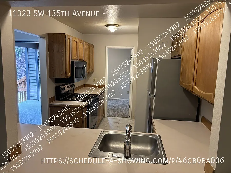 Upstairs 3 Bd 2ba 1050 Sq Ft W/ Garage, W/D Hk Up, Fireplace, We Pay Water & Sewer — Photo 3