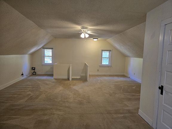 2nd image of 3542 Stettinius Ave #3