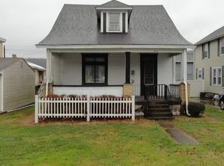 920 Grant St, Newell, WV