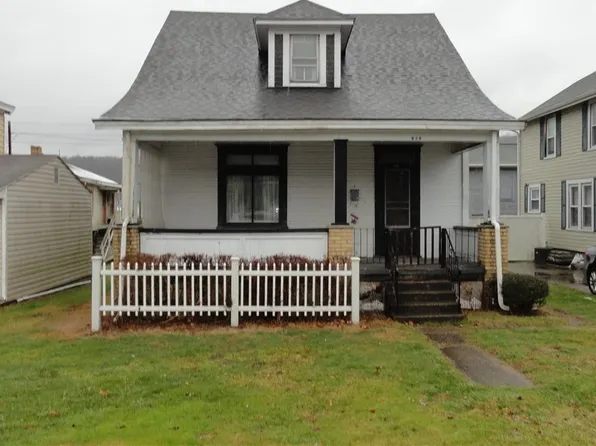 920 Grant St, Newell, WV 26050