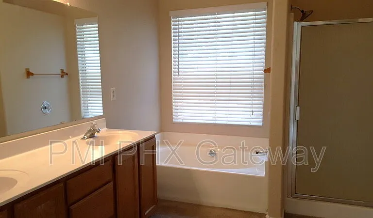 6702 N 89th Ave — Photo 8