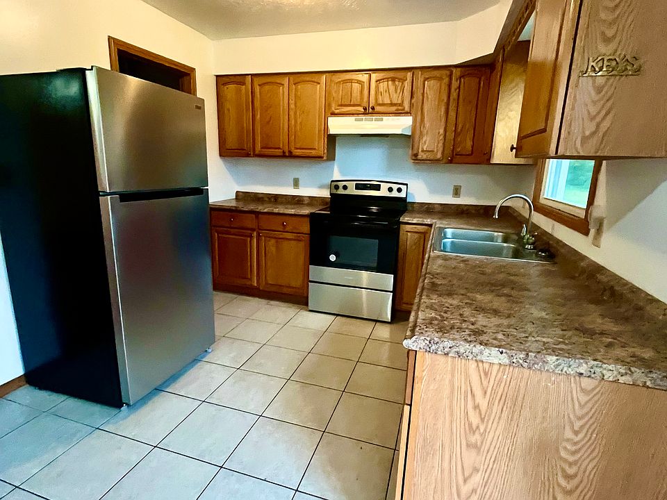 New stove and new refrigerator