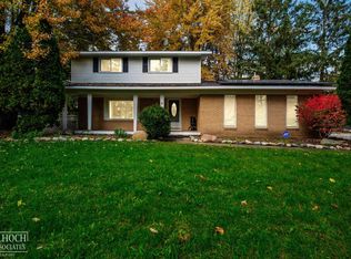 8390 Kendall Rd, Columbus, MI 48063