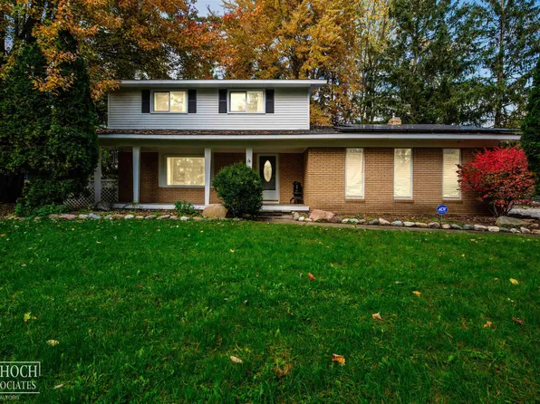 8390 Kendall Rd, Columbus, MI 48063