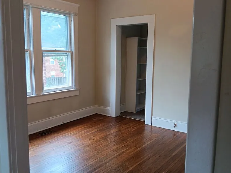 109 Observatory Ave — Photo 5