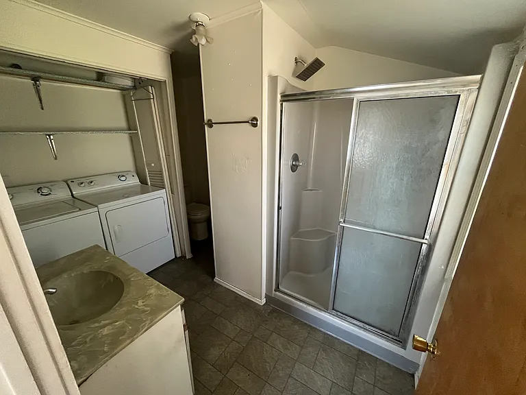 504 S Beveridge St — Photo 5