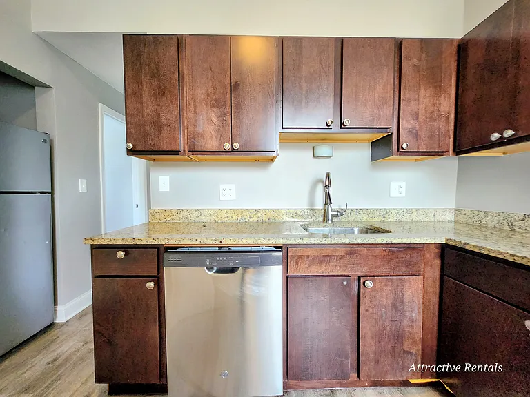 5700 S Wabash Ave #1 — Photo 10