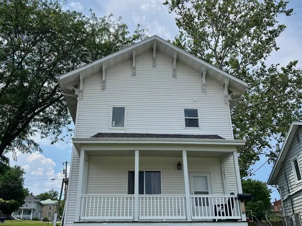 237 S 4th St, Burlington, IA 52601
