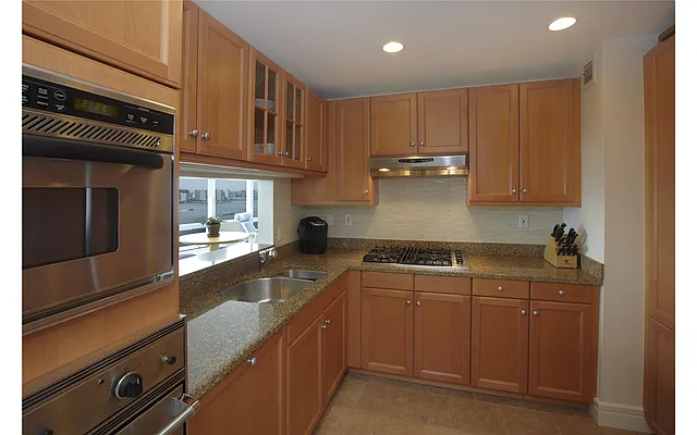 Sold by Douglas Elliman | media 20