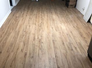 10 Leon Village Dr, Savannah, GA 31408