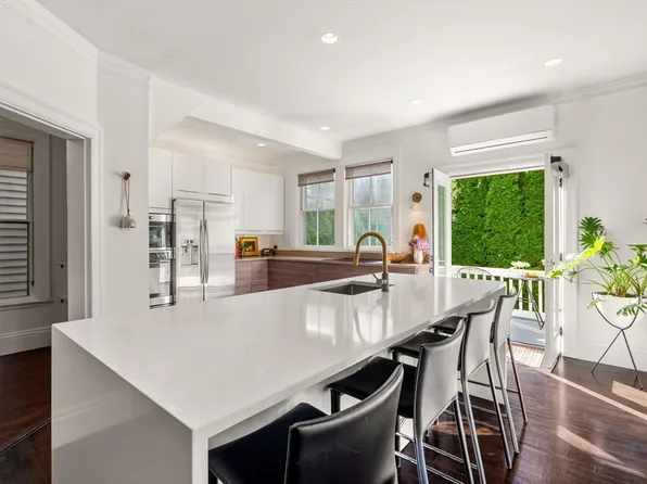 347 Essex St, Salem, MA 01970