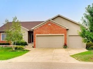 1372 Circle Dr, Sun Prairie, WI 53590