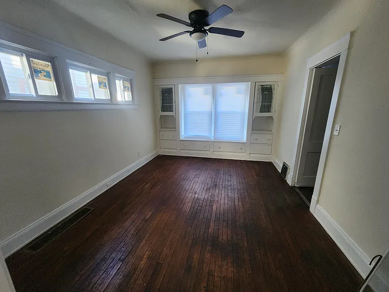 9013 Kempton Ave — Photo 5
