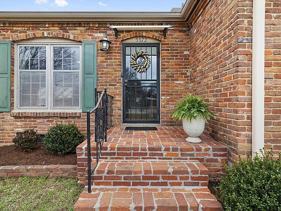 3rd image of 5572 Mason Rd