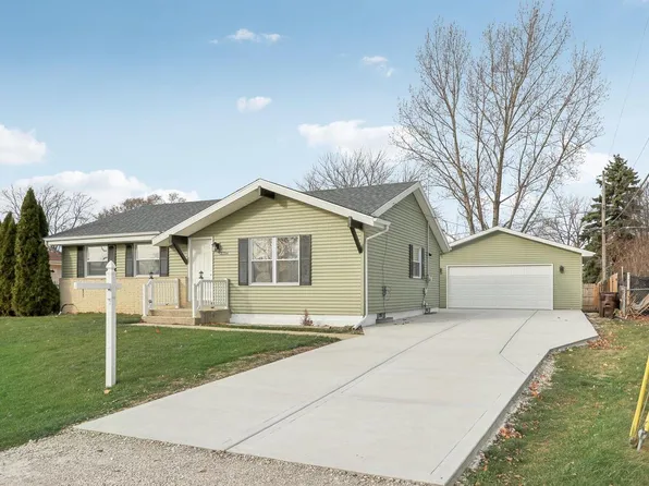 2204 Tara DRIVE, Racine, WI 53402