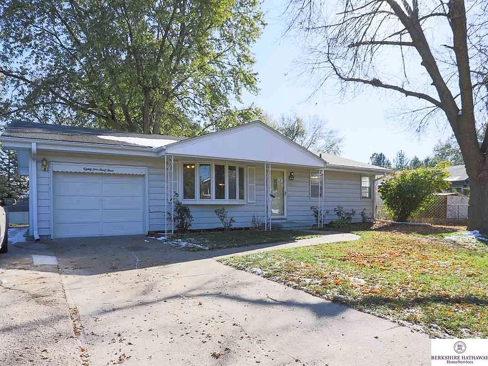 1st image of 8263 S 39th Ave
