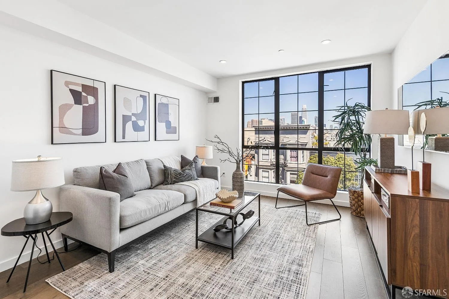 252 9th St #401 photo 1