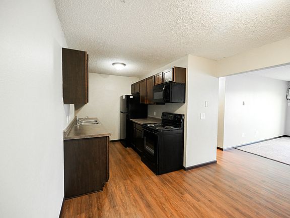2nd image of 832 21st Ave SE APT 21