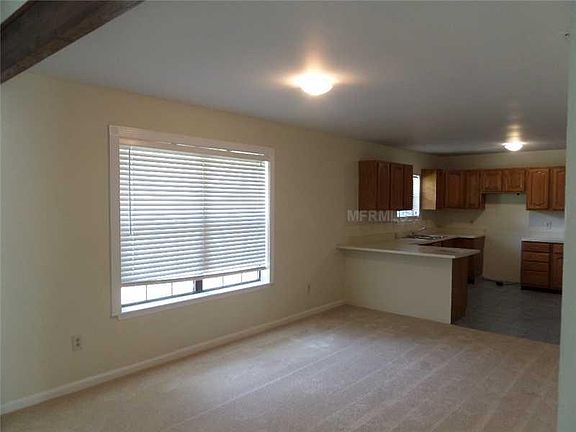 4th image of 4553 Malik Cres