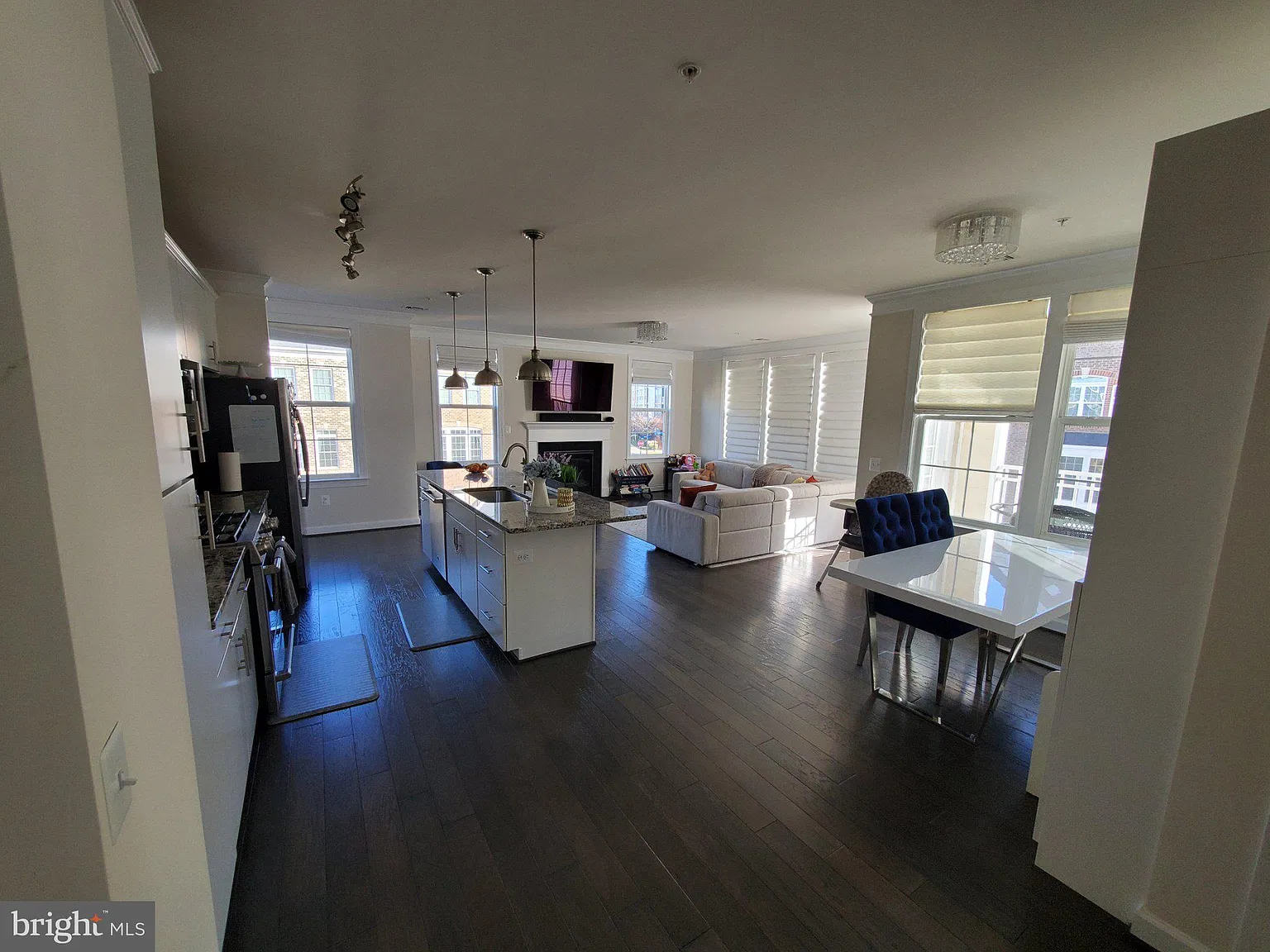 13740 Endeavour Dr — Photo 3
