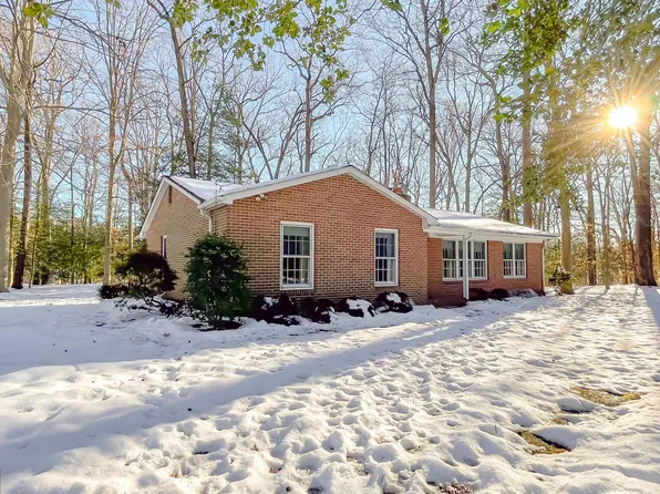 8970 Billingsley Rd, White Plains, MD 20695