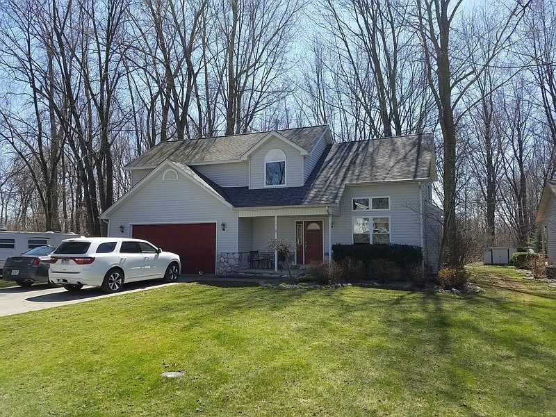 1st image of 799 Townsend Cres E