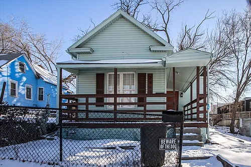2343 Holly St Photo 1
