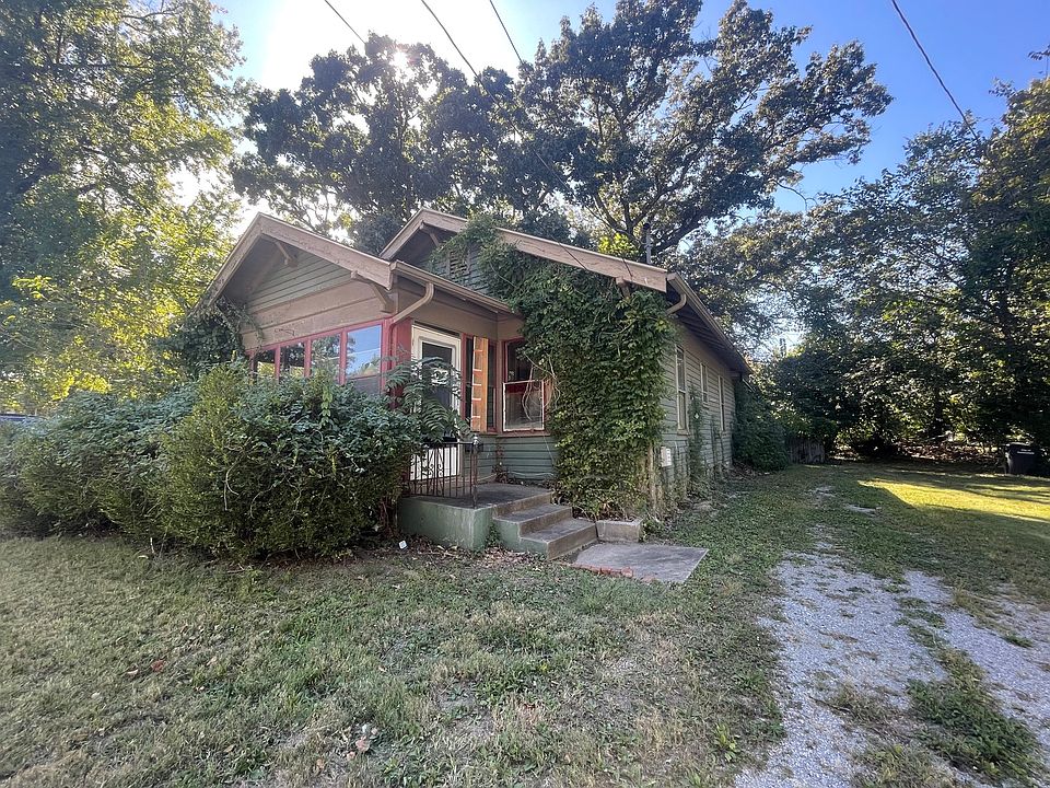 2nd image of 406 S Forest Ave