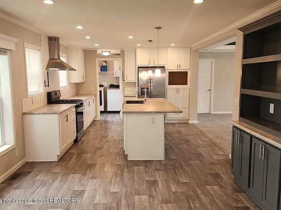 5th image of 1140 Maple Leaf Ct