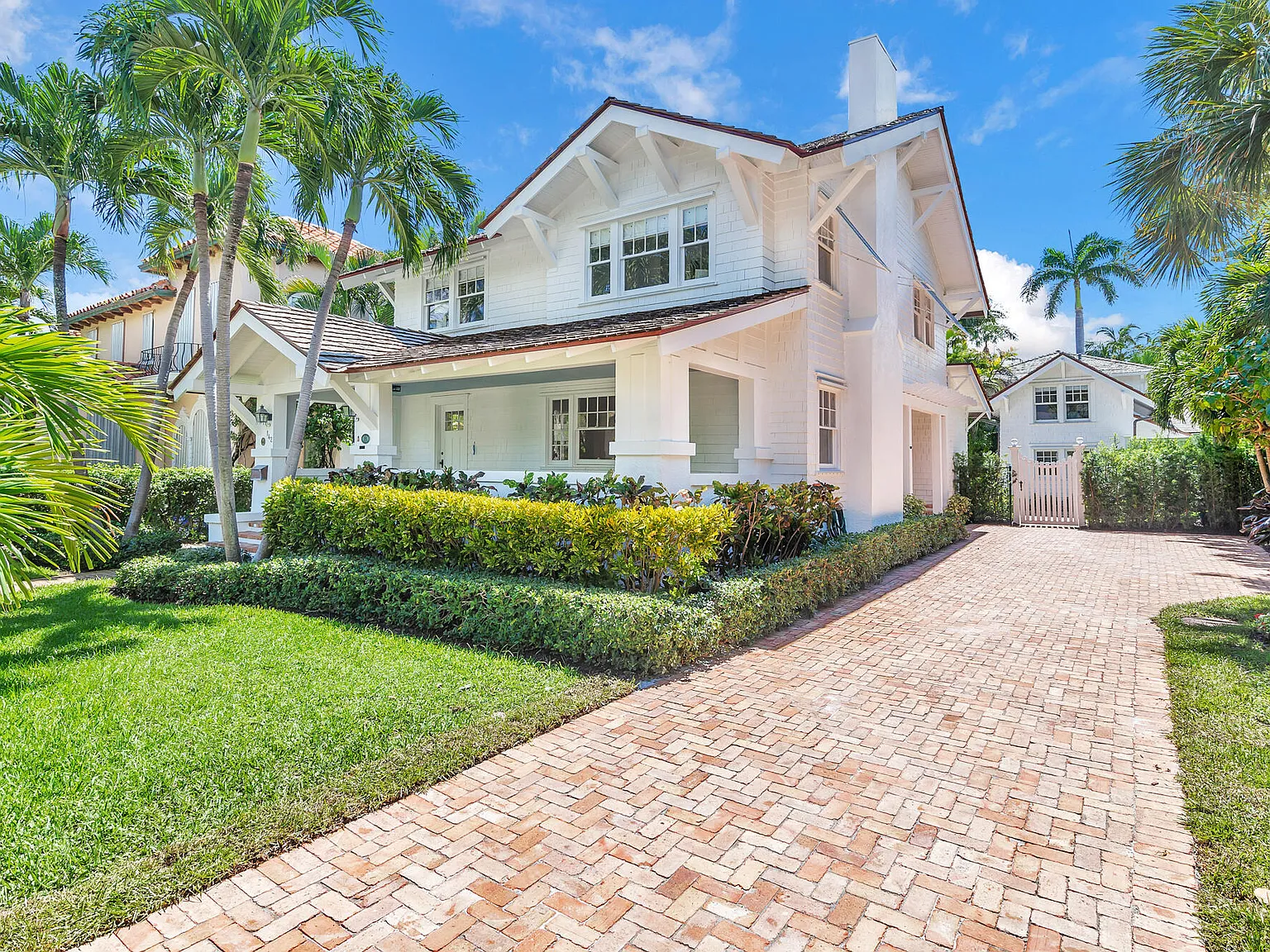 5 bed, 3.5 bath, 2958 sqft, $50,000 — Photo 1