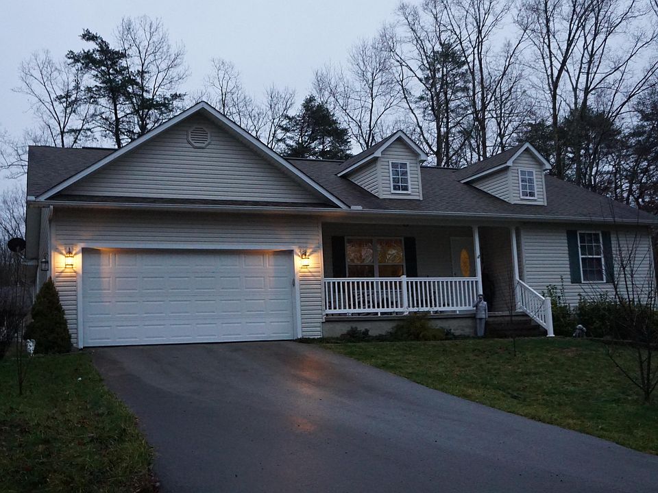 1st image of 806 Ojibwa Ln