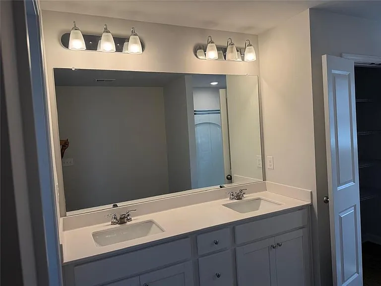5223 Canberra Dr — Photo 19