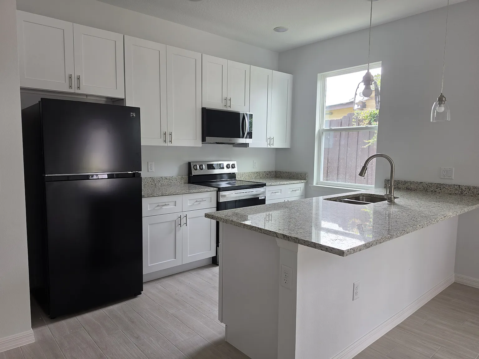 67 Glover St — Photo 4