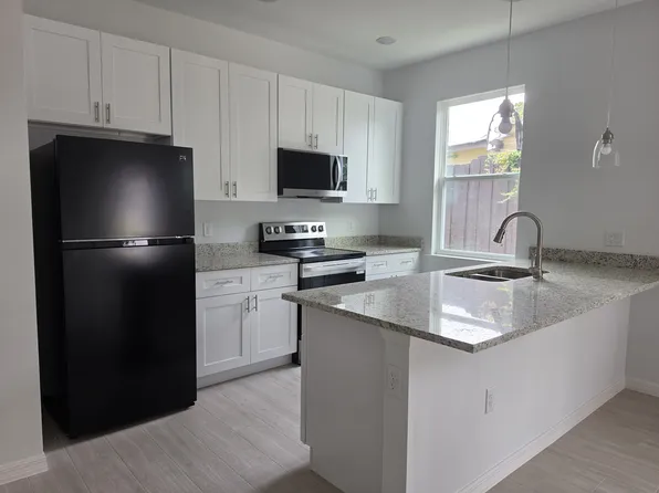 67 Glover St, Eustis, FL