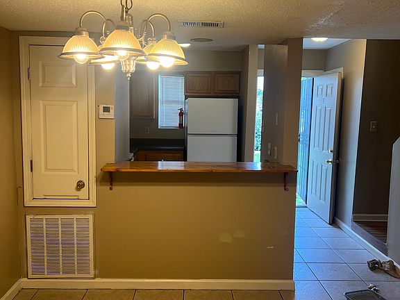 4th image of 10711 Roger Dr APT F
