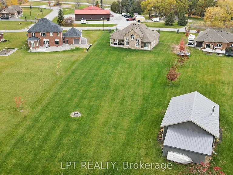 12 Plowright Rd #LEASE — Photo 33