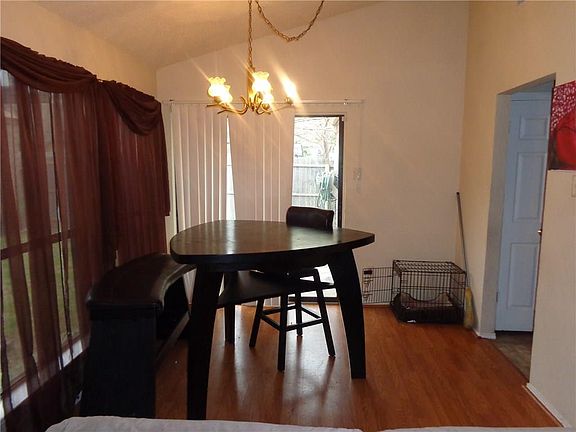 4th image of 1800 Lemonwood Cir