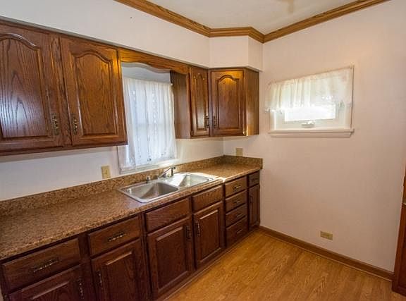4th image of 1330 S 30th St
