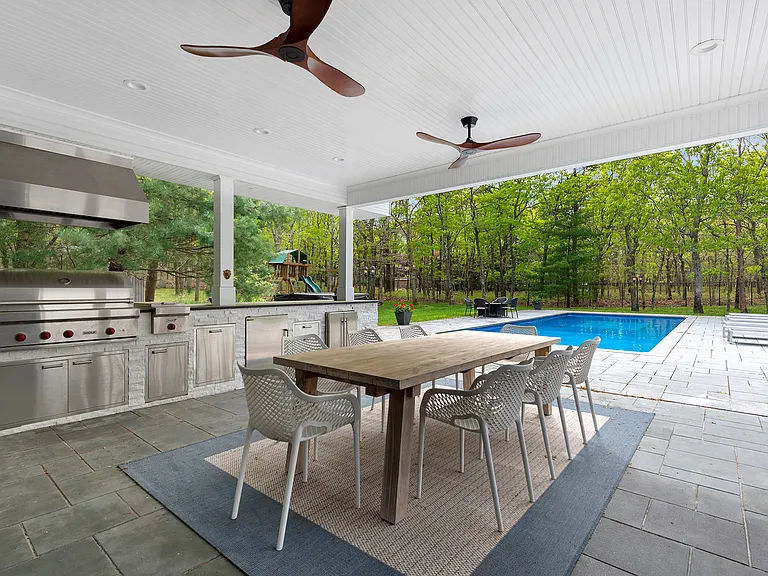 541 Wainscott Northwest Rd — Photo 2