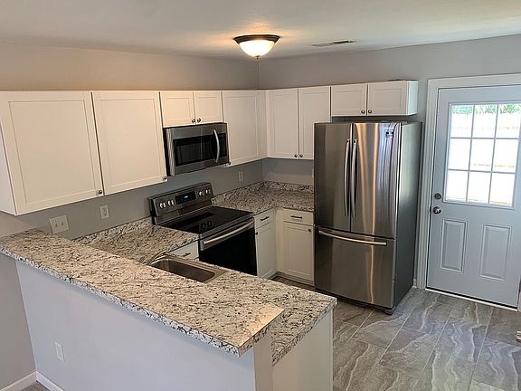 3rd image of 2131 Pavilion Ct
