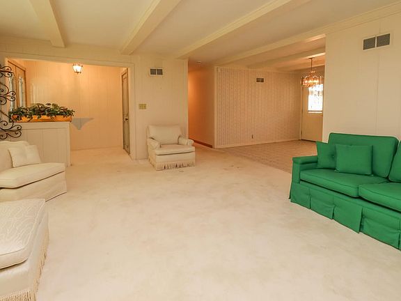 Living Room Opposite View