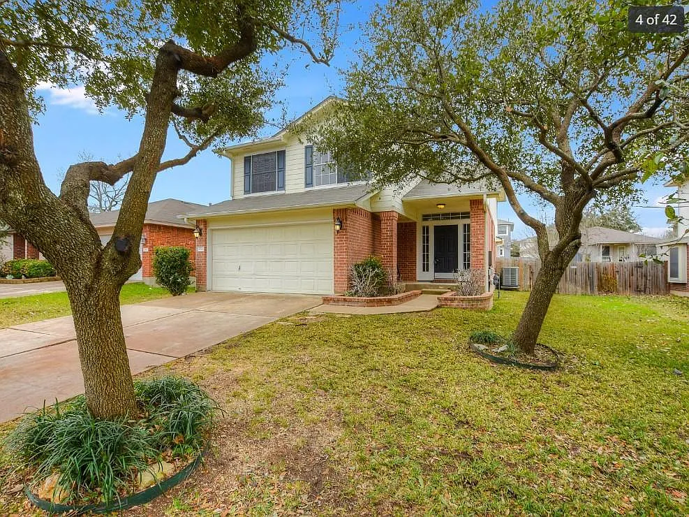 4 bed, 2.5 bath, 2063 sqft, $2,200 — Photo 1