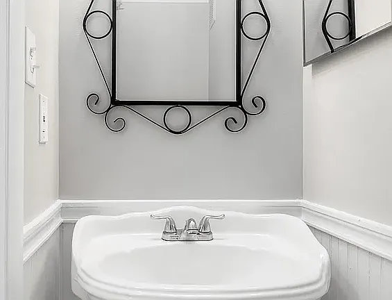 119 Adams Dr NE — Photo 17