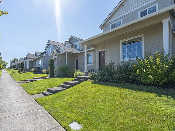 2nd image of 2240 SE 16th St
