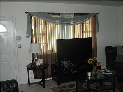 4th image of 7570 Kismet St