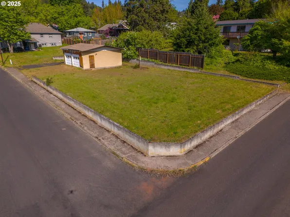 410 NE Hood St, White Salmon, WA 98672