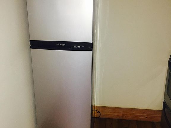 3rd image of 305 5th St S APT 6