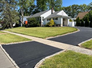 32 Kipling Ave, Springfield, NJ 07081